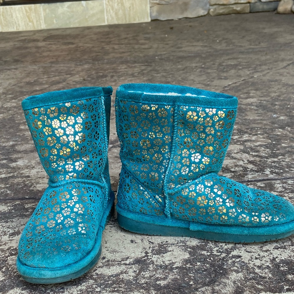 BearPaw Boots